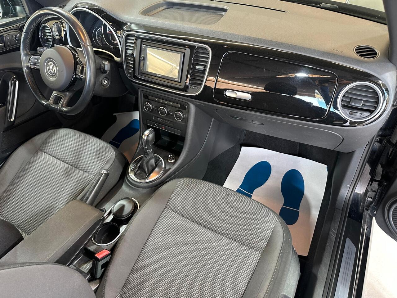 Volkswagen Maggiolino Cabrio 1.6 TDI DSG Design