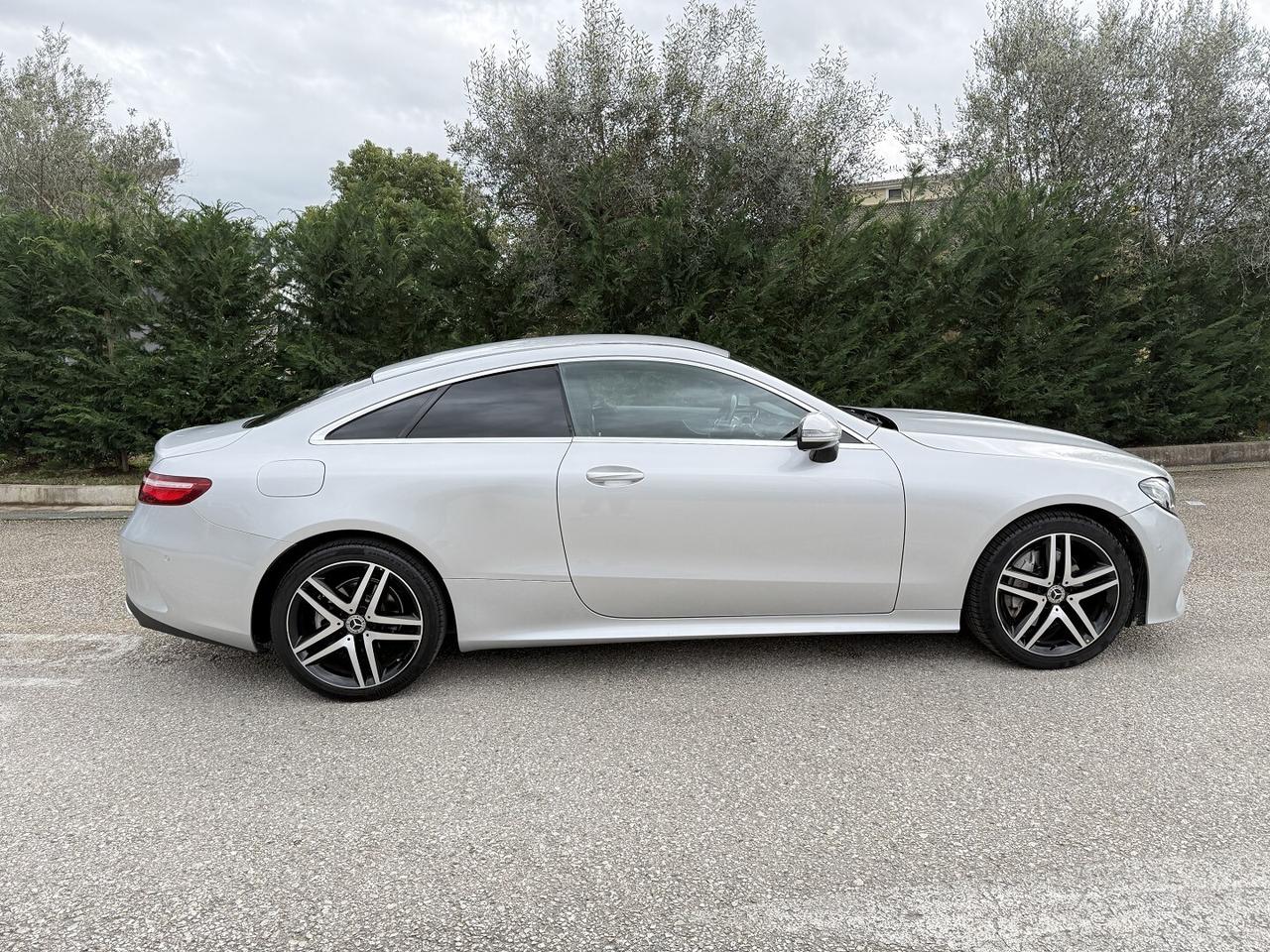 MERCEDES BENZ CLASSE E 220 coupè D AMG 4MATIC