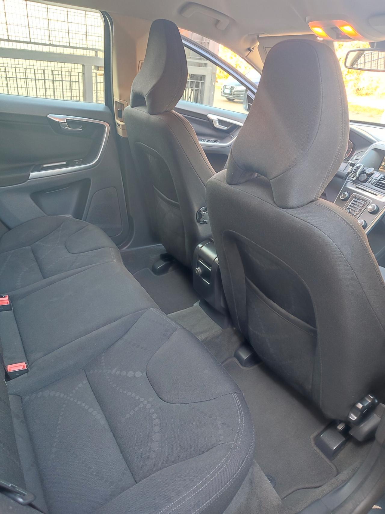 VOLVO XC60 2013 DIESEL 2.0 AUTOMATICA STUPENDA