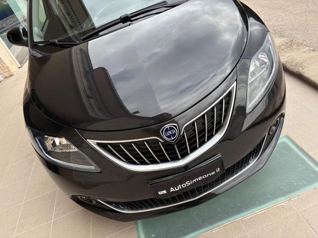 LANCIA Ypsilon 1.0 FireFly 5 porte S&S Hybrid Gold 5 posti.