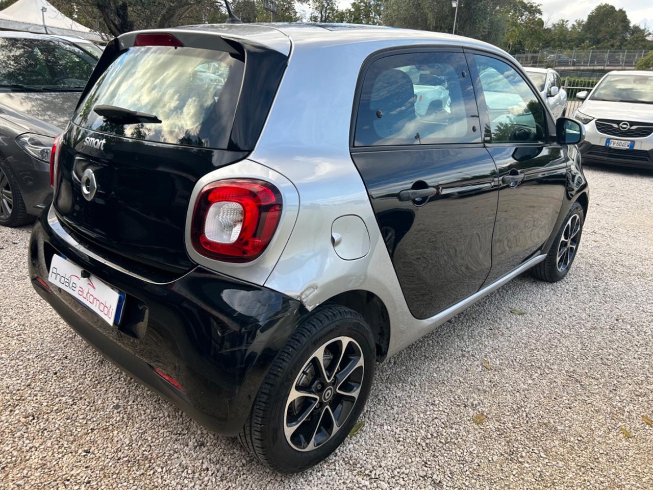 Smart ForFour 1.0*89000KMTETTINO NAVI NEOPATENTATI