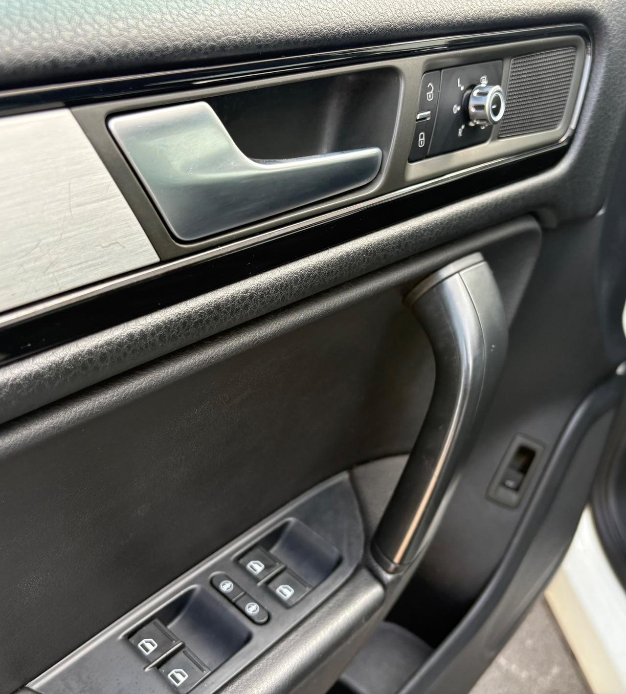 Volkswagen Touareg 3.0 TDI 245 CV tiptronic BlueMotion Technology