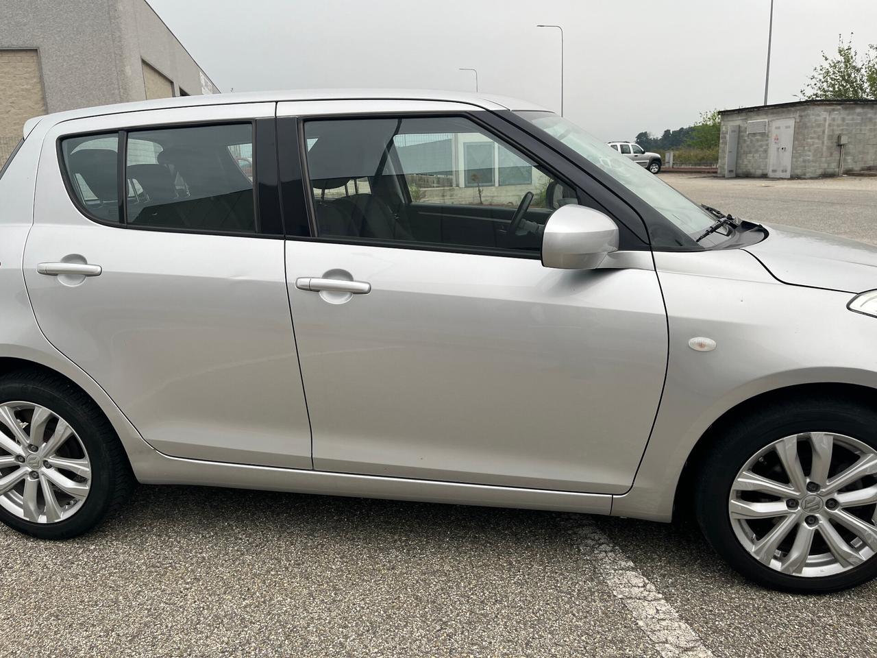 Suzuki Swift 1.2 VVT 5 porte B-Cool UNICO PROPRIETARIO