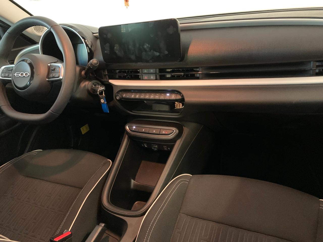 Fiat 600 Hybrid 100 CV DCT MHEV La Prima