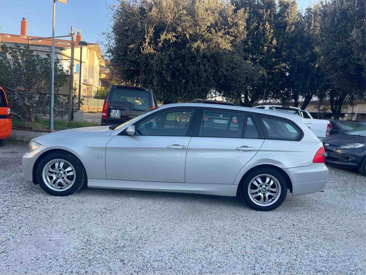 BMW 320 d - TOURING - AUTOMATICA - FUTURA