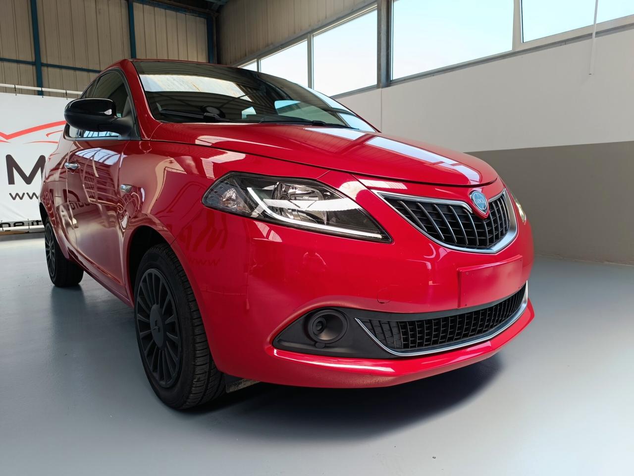 Lancia Ypsilon 1.0 FireFly 5 porte S&S Hybrid Ecochic Gold