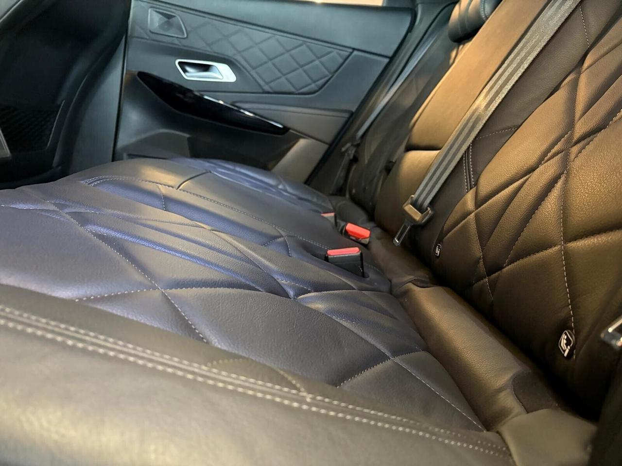 Ds DS 7 Crossback GRAND CHIC BlueHDi 130 aut. SPOTICAR