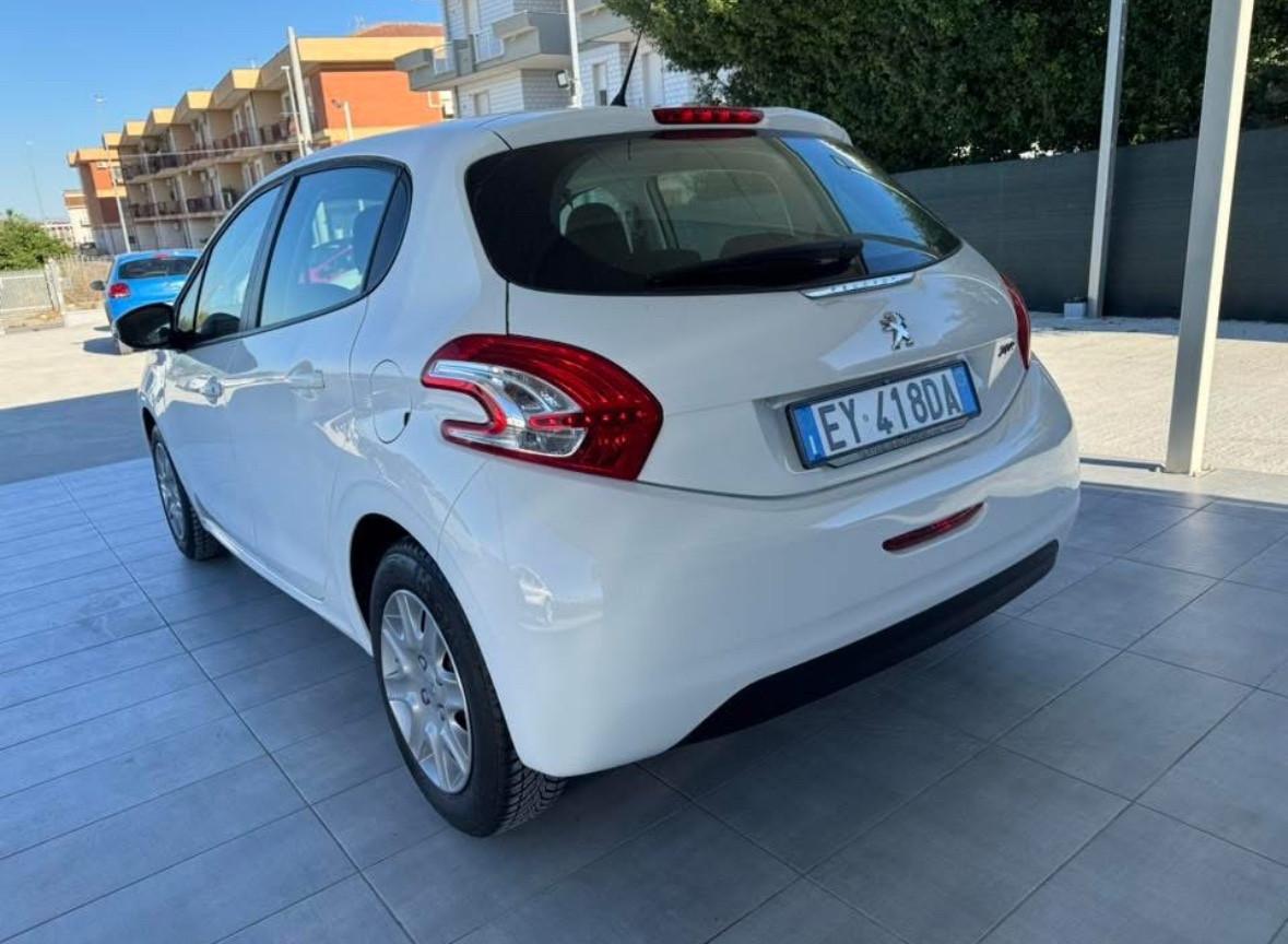 Peugeot 208 1.4 HDi 68 CV 5 porte Active