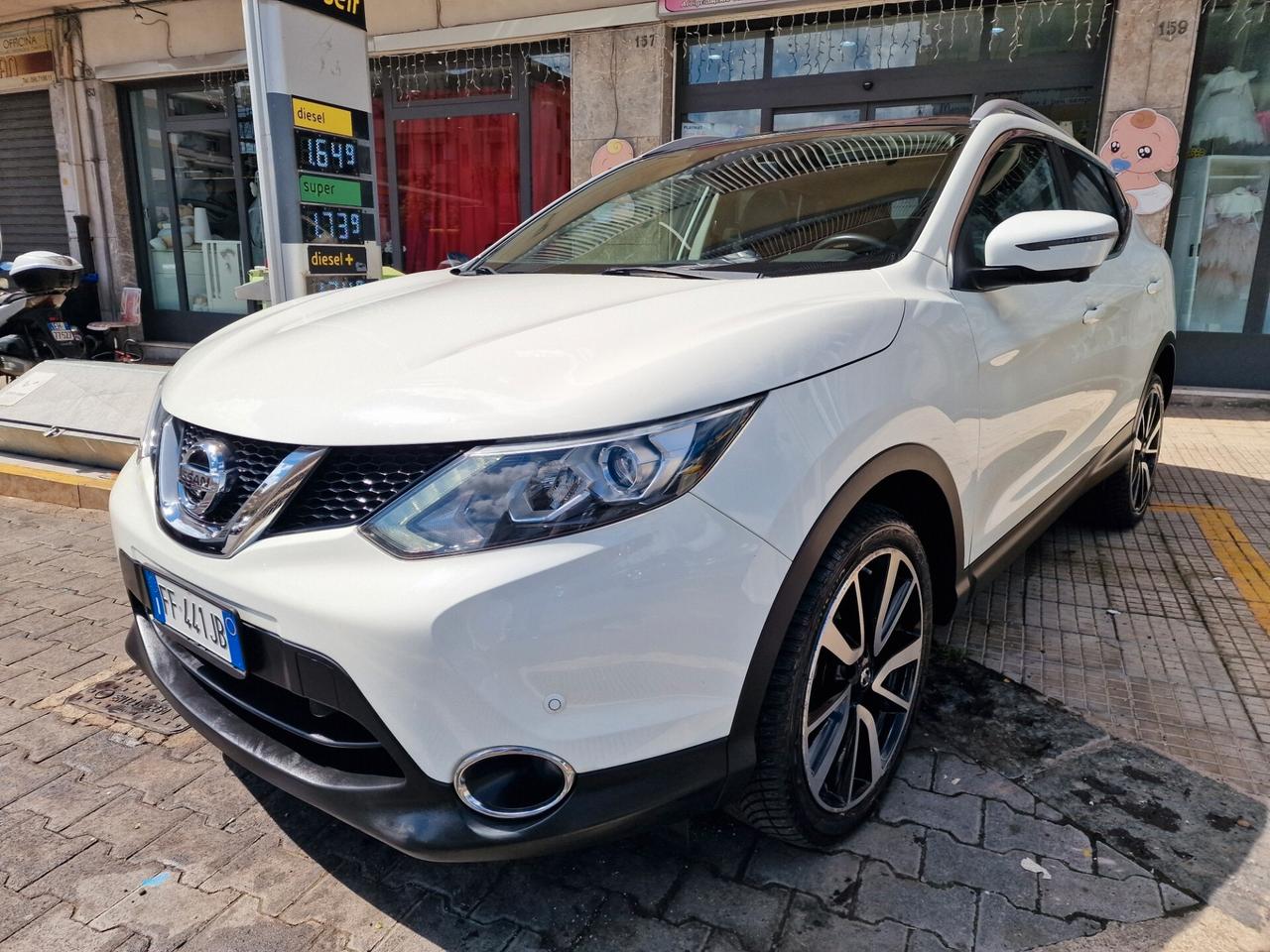 Nissan Qashqai 1.6 dCi 2WD Tekna AUTOMATICA Tetto Panoramico