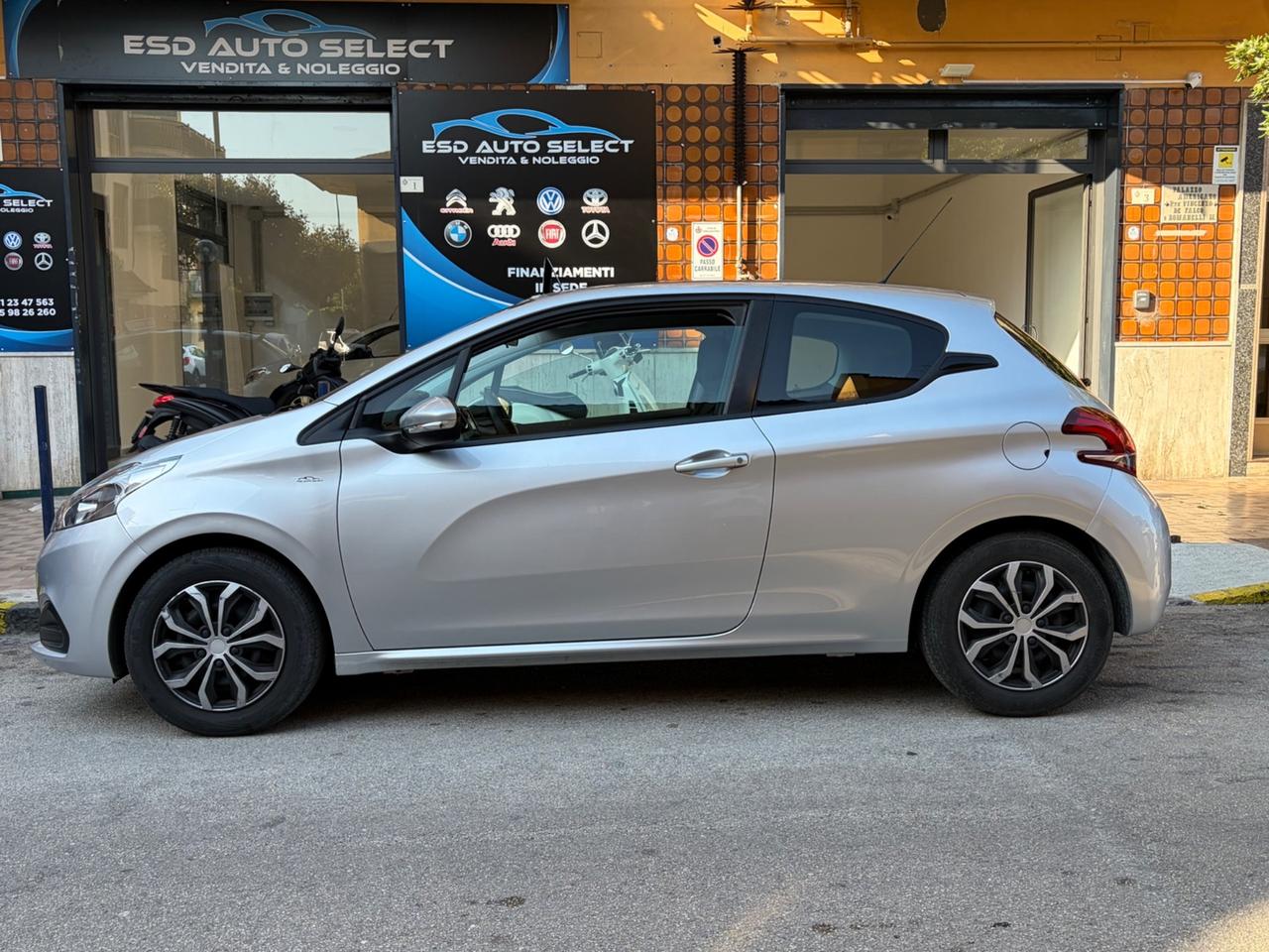 Peugeot 208 PureTech 82 3 porte Active