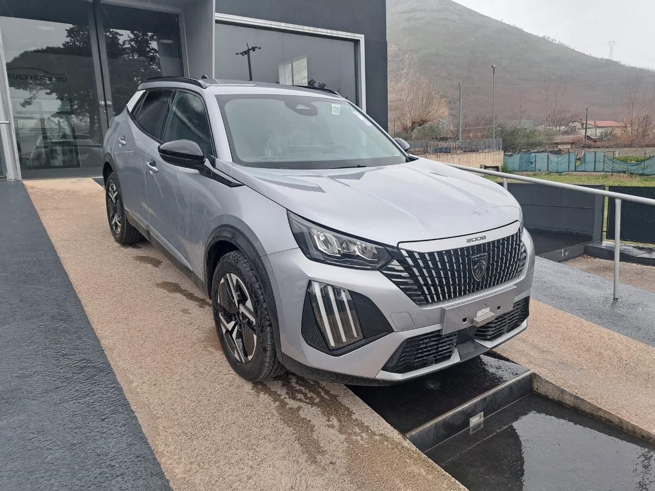 PEUGEOT 2008 1.2 PURETECH 100 CV ALLURE