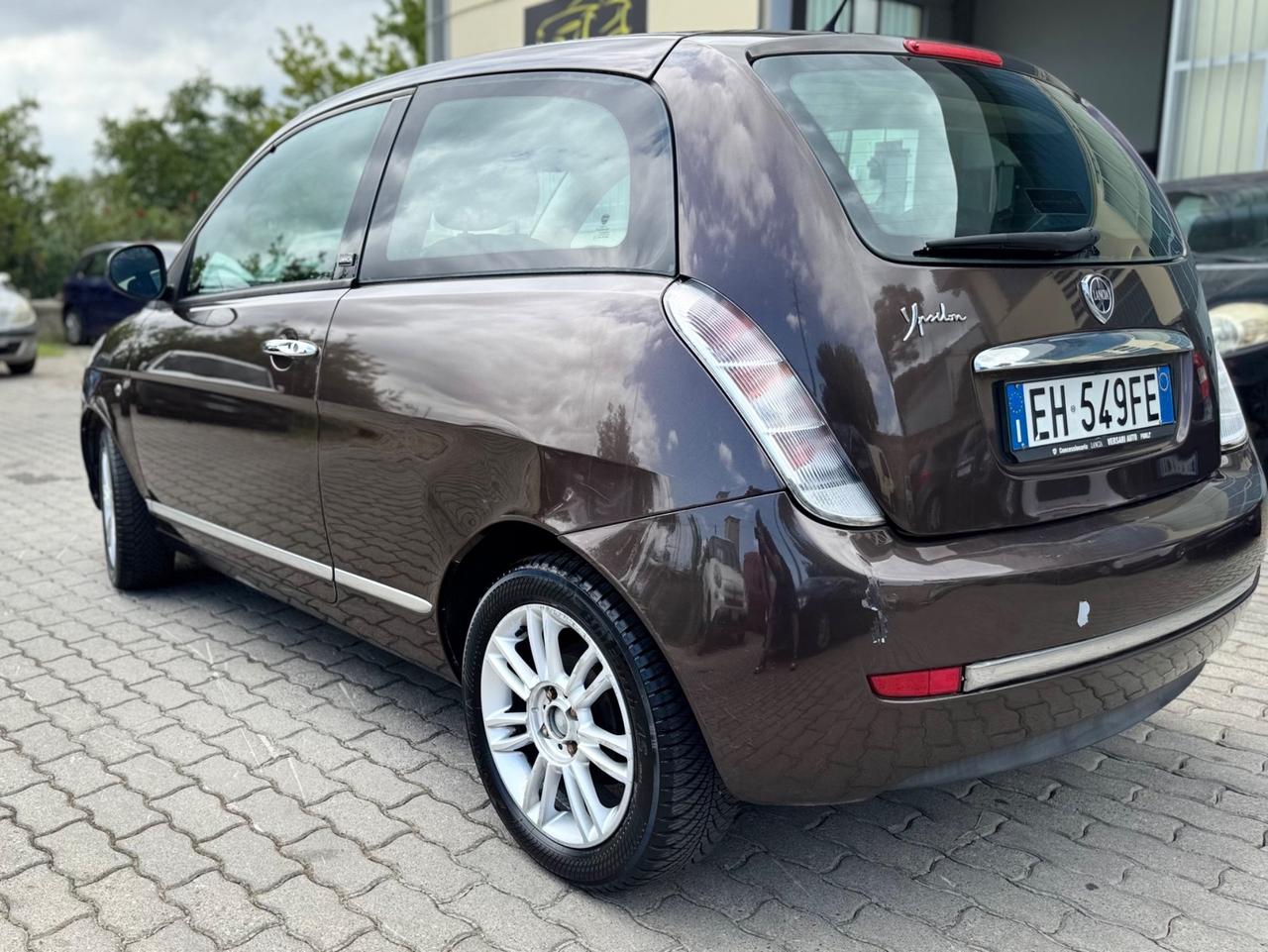 Lancia Ypsilon 1.2 69 CV 5 porte GPL Ecochic Platinum