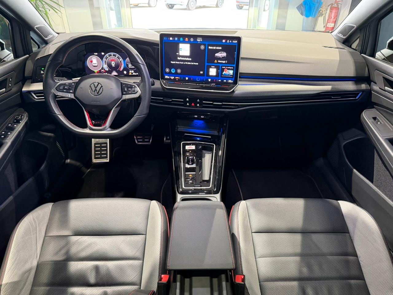 Volkswagen Golf GTI 2.0 TSI DSG