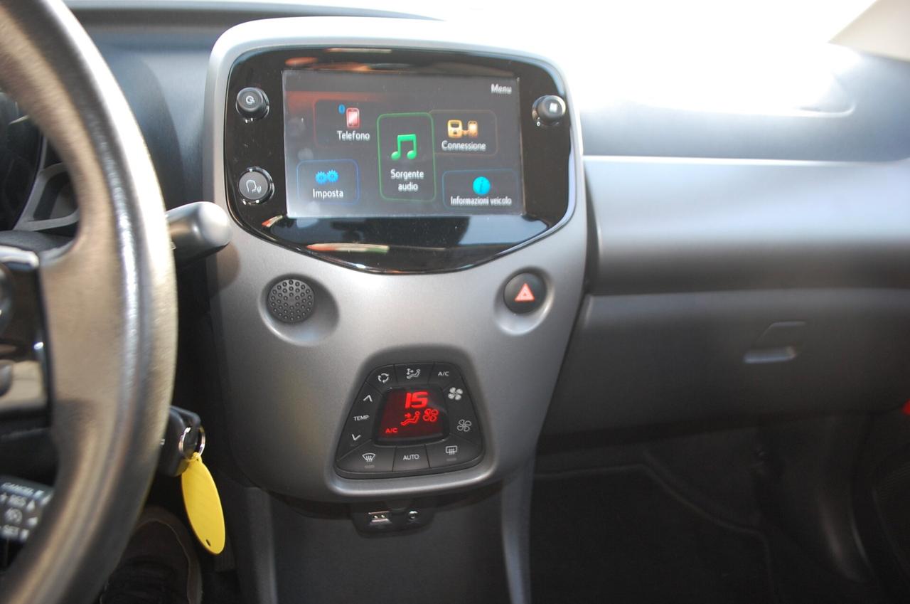 Toyota Aygo Connect 5p 1.0 x-cool 72CV Uff Italy App Lega USB Led