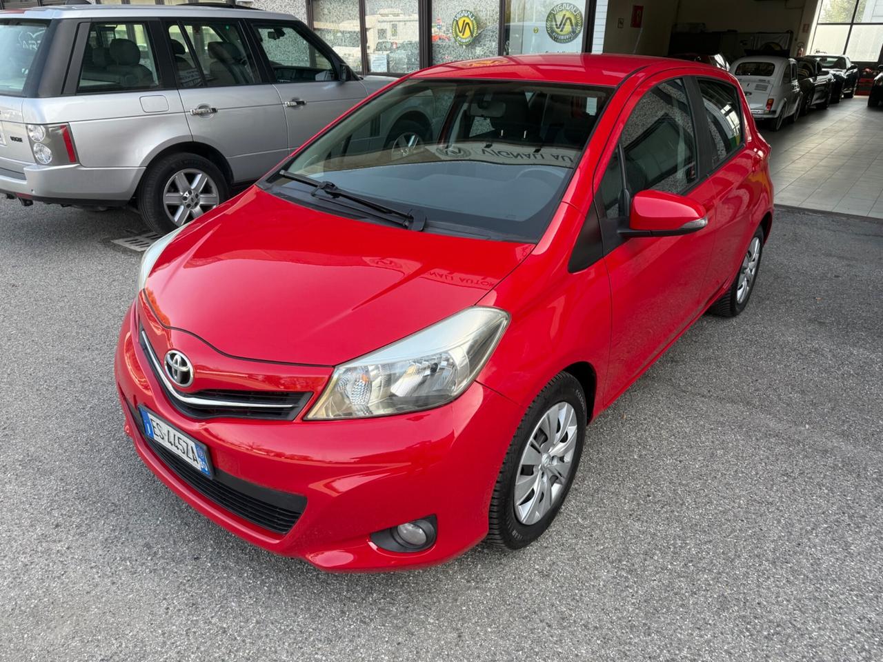 Toyota Yaris 1.0 5 porte Lounge