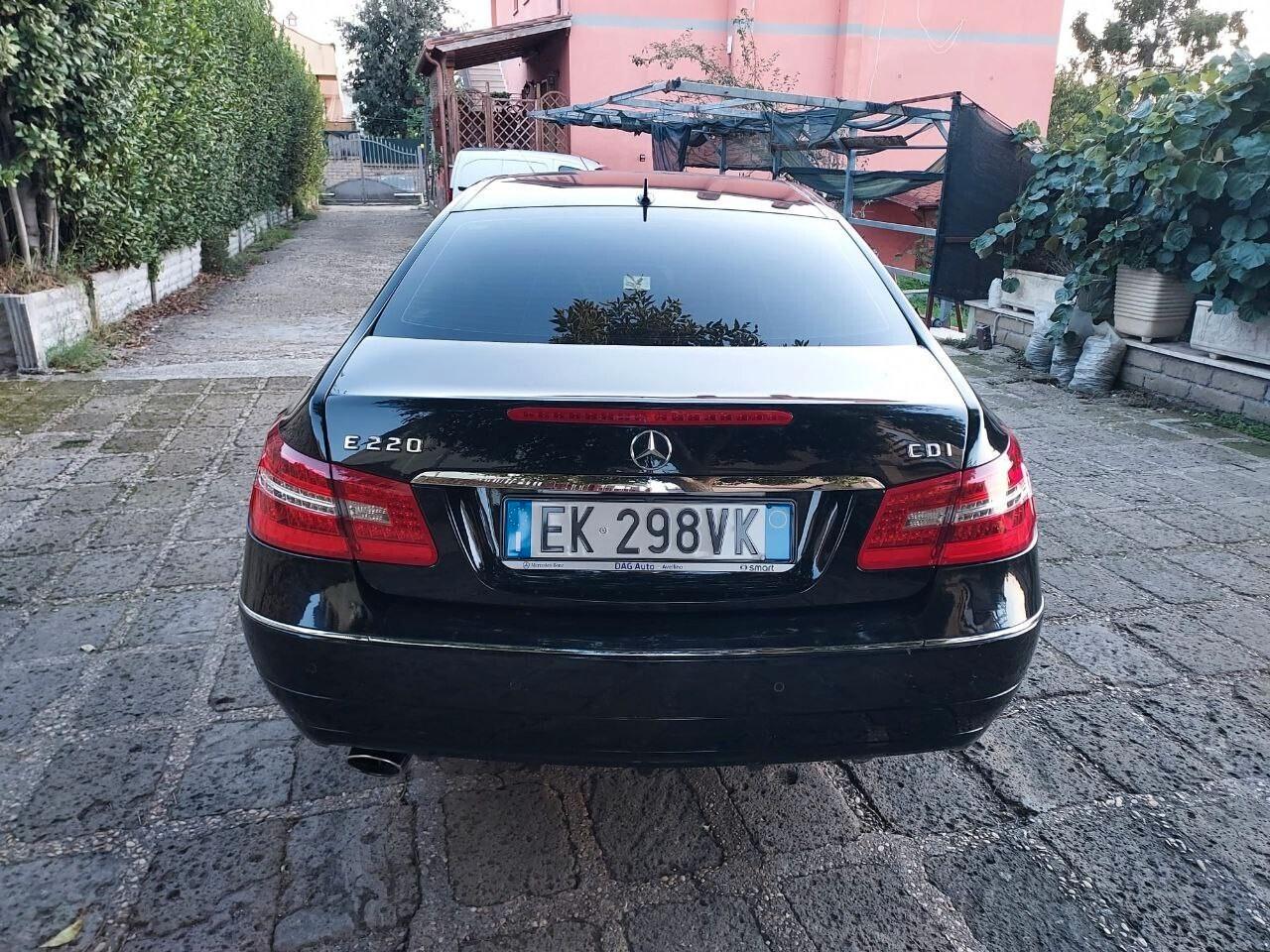 Mercedes-benz E 220 CDI Coupé BlueEFFICIENCY