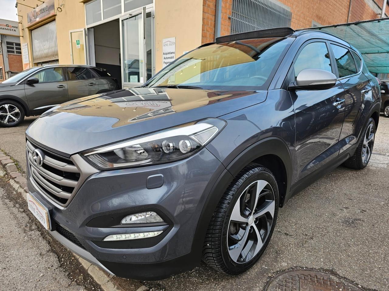 Hyundai Tucson 1.7 CRDi 141cv DCT Sound Edition*Navi*Tetto*19*Bi-Xeno*