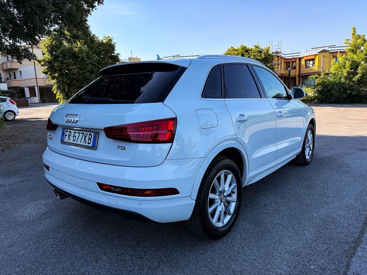 Audi Q3 2.0 TDI 120 CV Sport