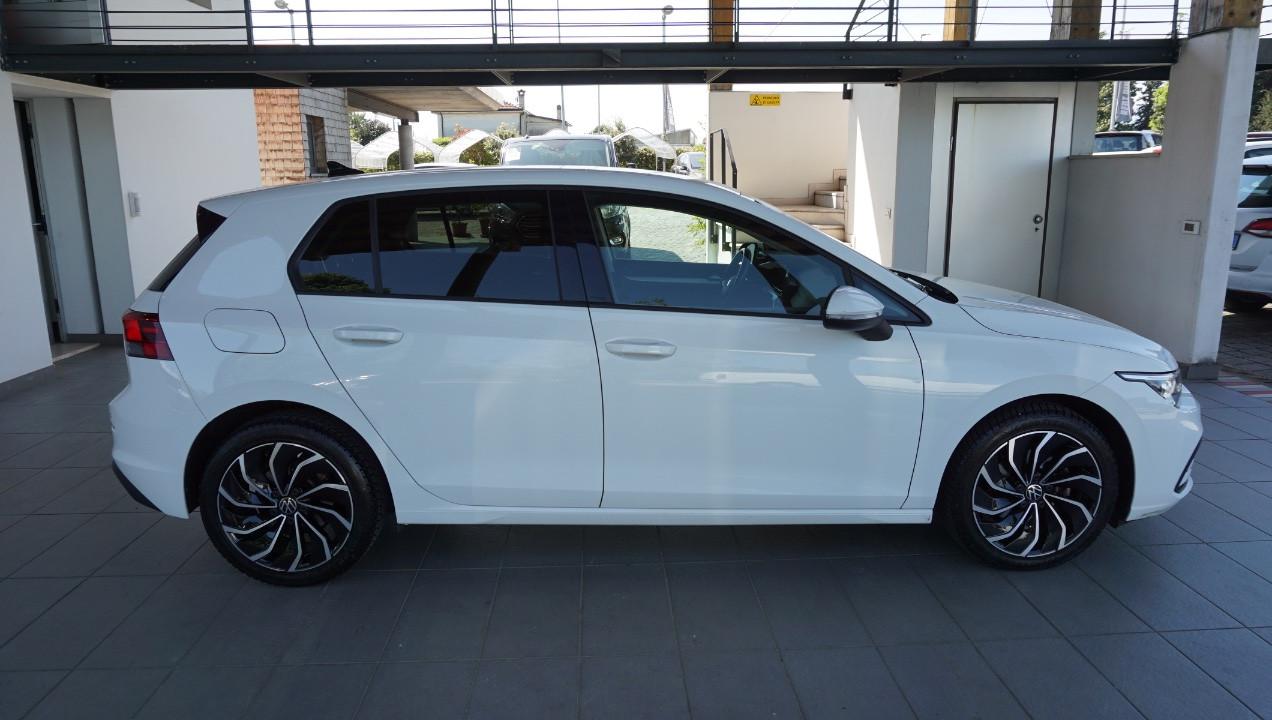 Volkswagen Golf 1.0 etsi evo Life 110cv dsg