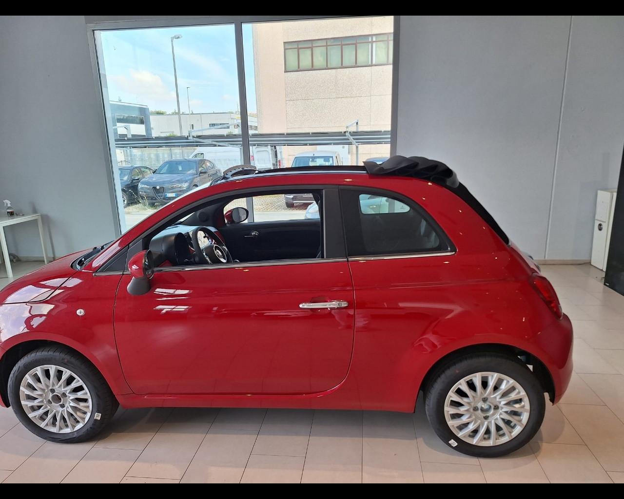 FIAT 500 (2015-->) - 500 C 1.0 Hybrid Dolcevita