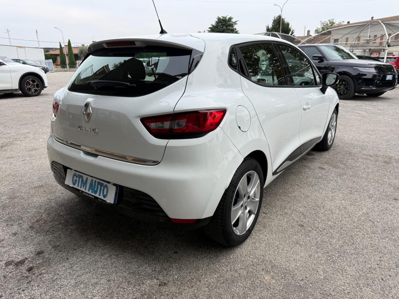 Renault Clio 1.2 75CV - Neopatentati