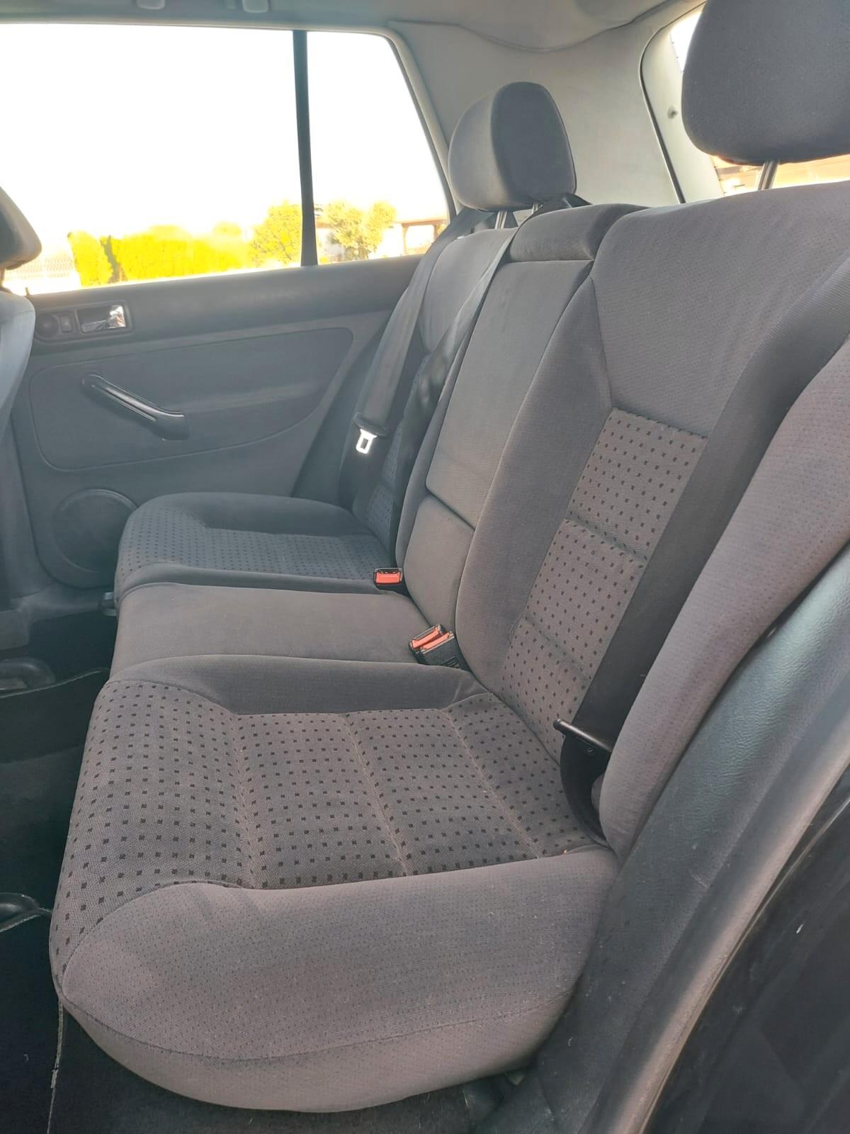 Volkswagen Golf 1.6 cat 5 porte Highline GPL