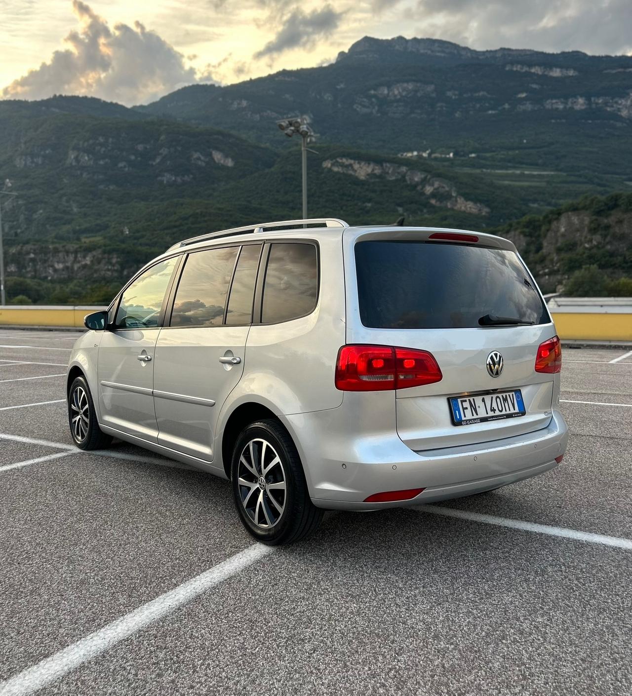 Volkswagen Touran TDI DSG Comfortline 7 POSTI