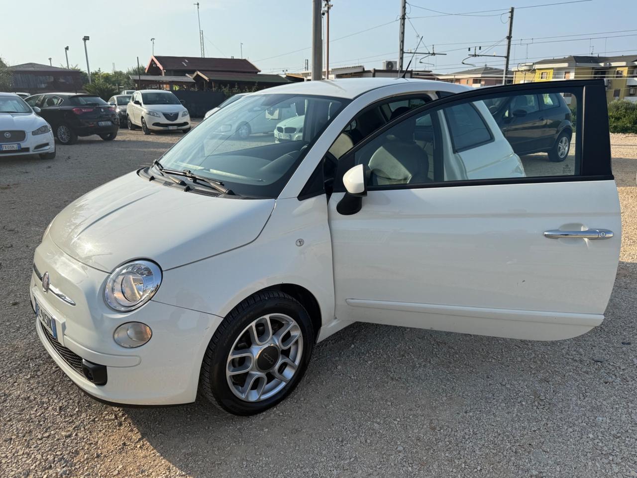 Fiat 500 1.3 Multijet Lounge 3.999€ Permute
