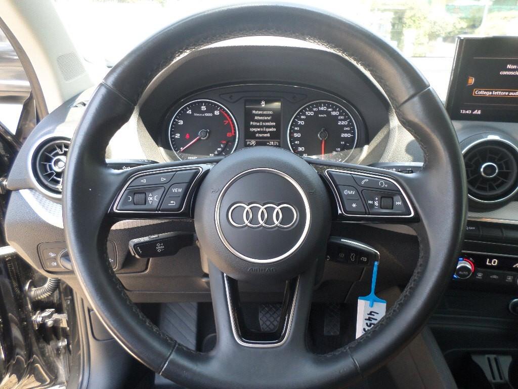 Audi Q2 35 TFSI S tronic Business