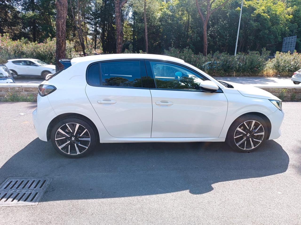 Peugeot 208 PureTech 100 Stop&Start EAT8 5 porte Allure