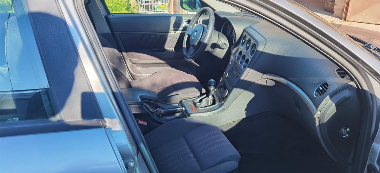 Alfa Romeo 159 1.9 JTDm 16V Exclusive