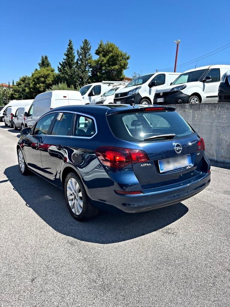 Opel Astra 1.7 CDTI 110CV 5 porte