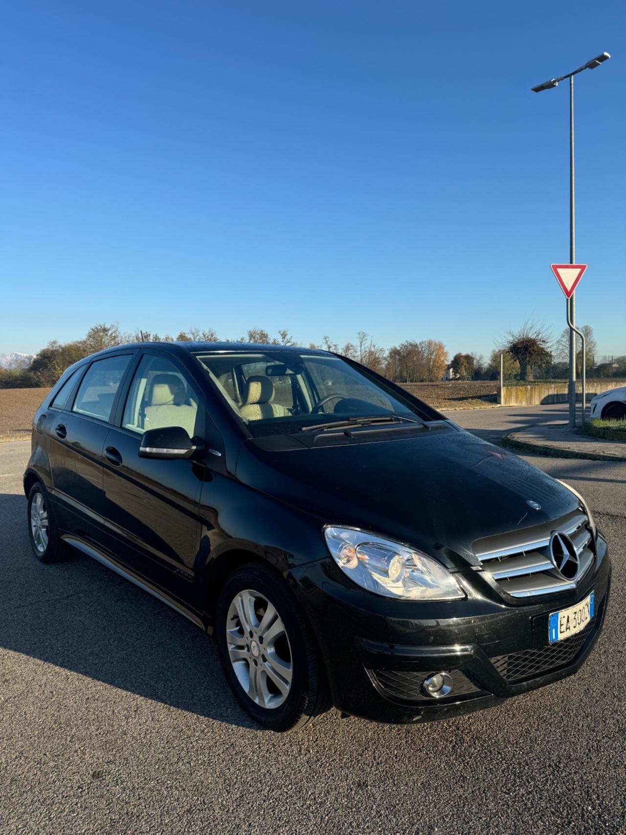 Mercedes-benz A 180 BlueEFFICIENCY Premium