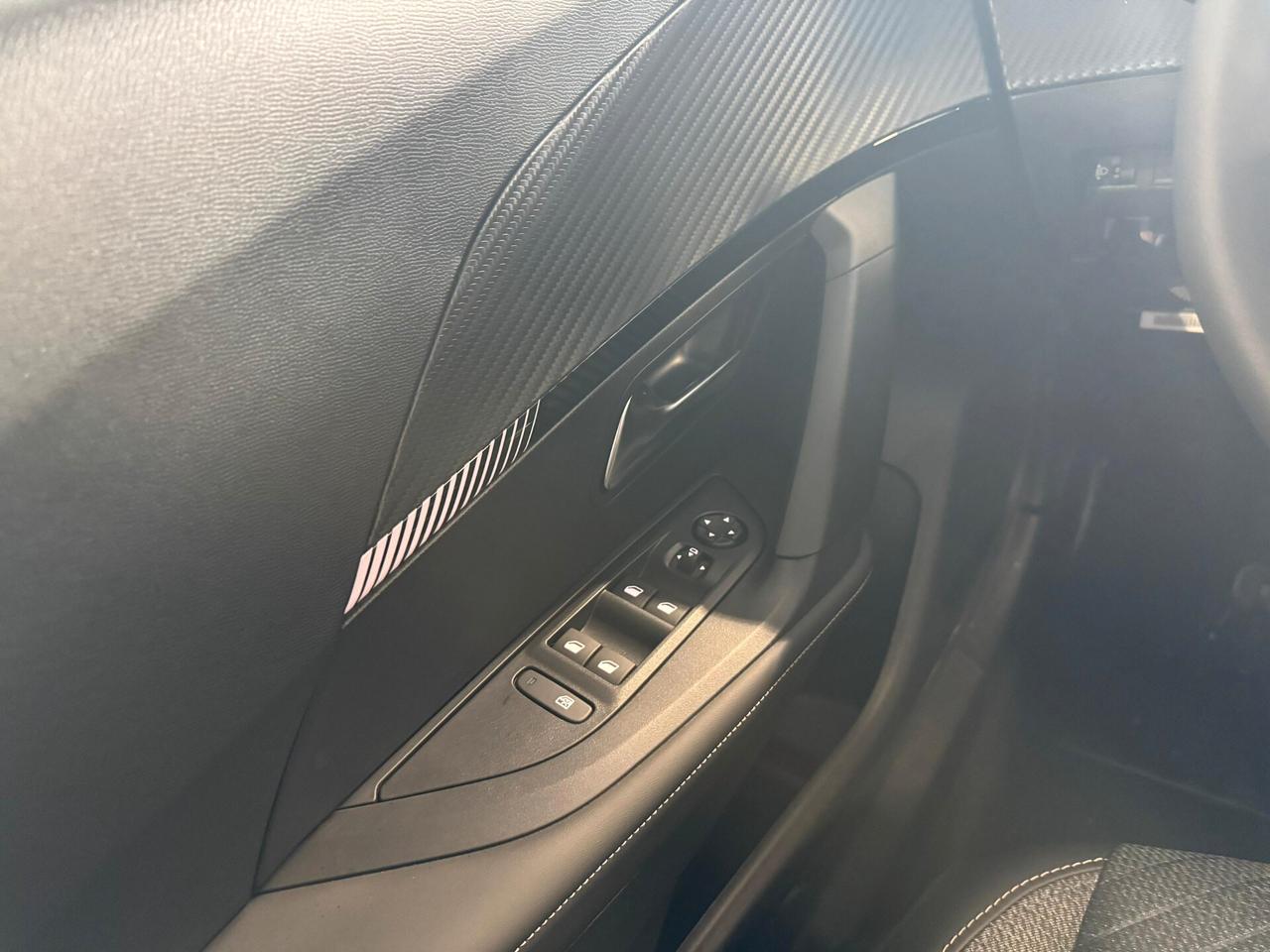 PEUGEOT 2008 2ª serie 2008 PureTech 100 S&S Al...