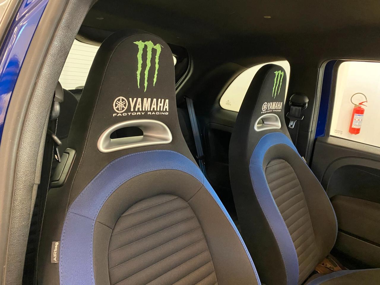 Abarth 595 1.4 Turbo T-Jet 165 CV Monster Energy Yamaha