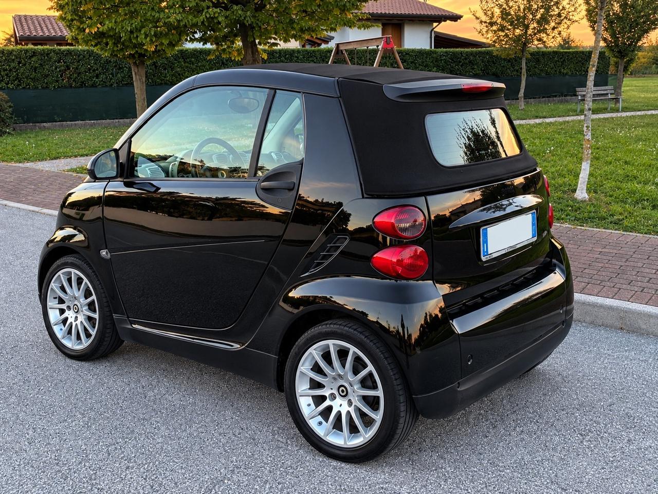 Smart ForTwo 1000 52 kW MHD cabrio pure