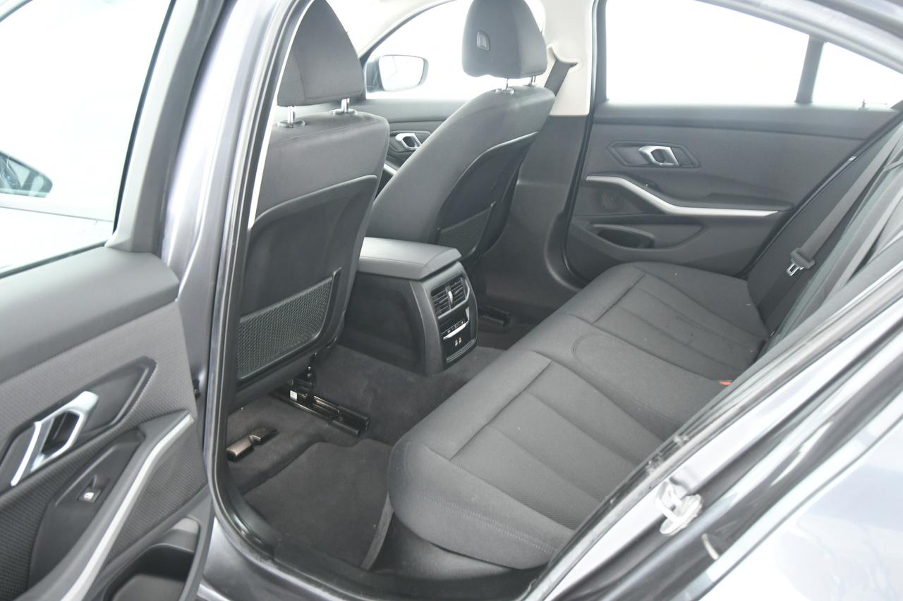 BMW 320d mhev 48V xdrive Business Advantage auto APP CONNECT+LED