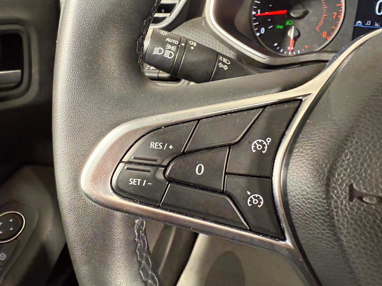 Renault Clio TCe 91 CV 5 porte Zen NEOPATENTATI