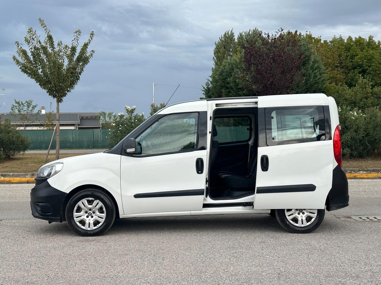 Fiat Doblo 1.3 MJT AUTOCARRO 5 POSTI 1.3 Mijet