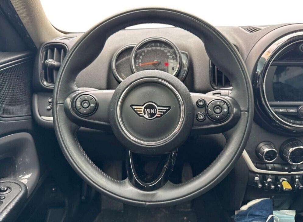 Mini Cooper S Countryman 1.5 Hype ALL4 136cv più 80 cv elettrico