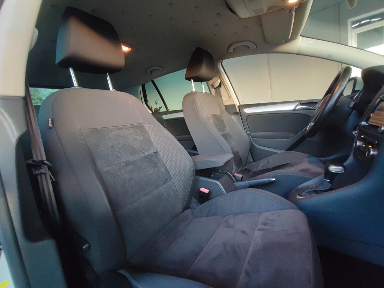 Volkswagen Golf 1.6 TDI DPF DSG 3p. Highline