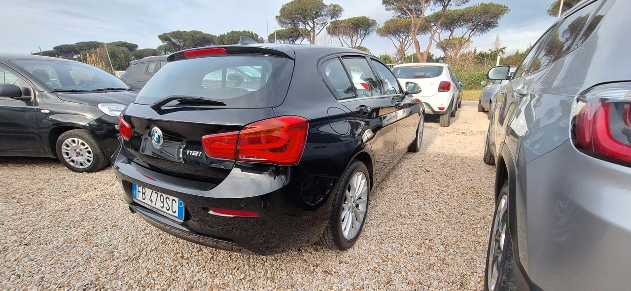 Bmw 116i 5p. Advantage