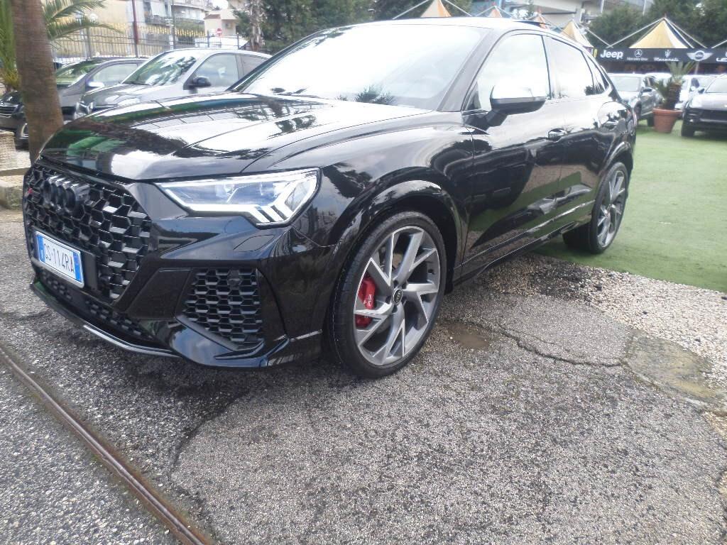 Audi Q3 RS Q3 quattro S tronic