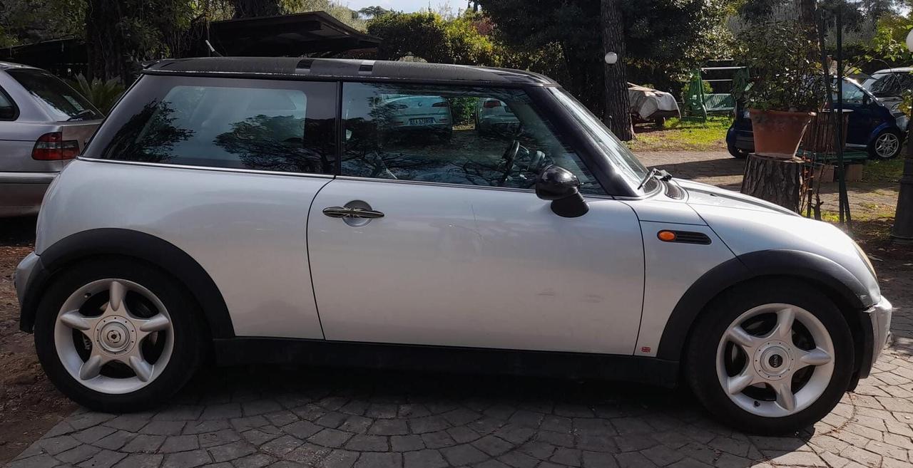 Mini Cooper 1.6 IMPIANTO GPL ISCRITTA EPOCA ASI CRS a Libretto NEOPATENTATI Bollo Ridotto Assicurazione Epoca