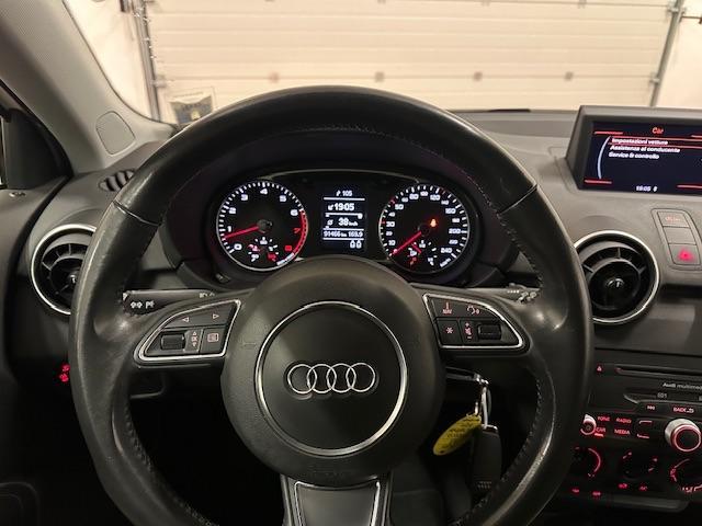 AUDI - A1 1.2 tfsi Attraction c/clima