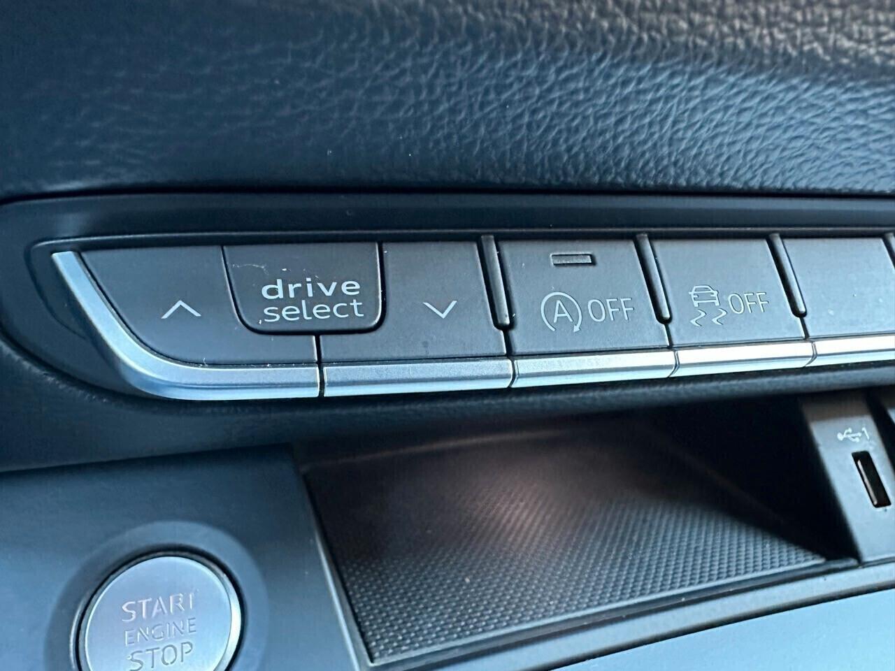 Audi Q5 35 2.0 tdi mhev Sport 163cv s-tronic