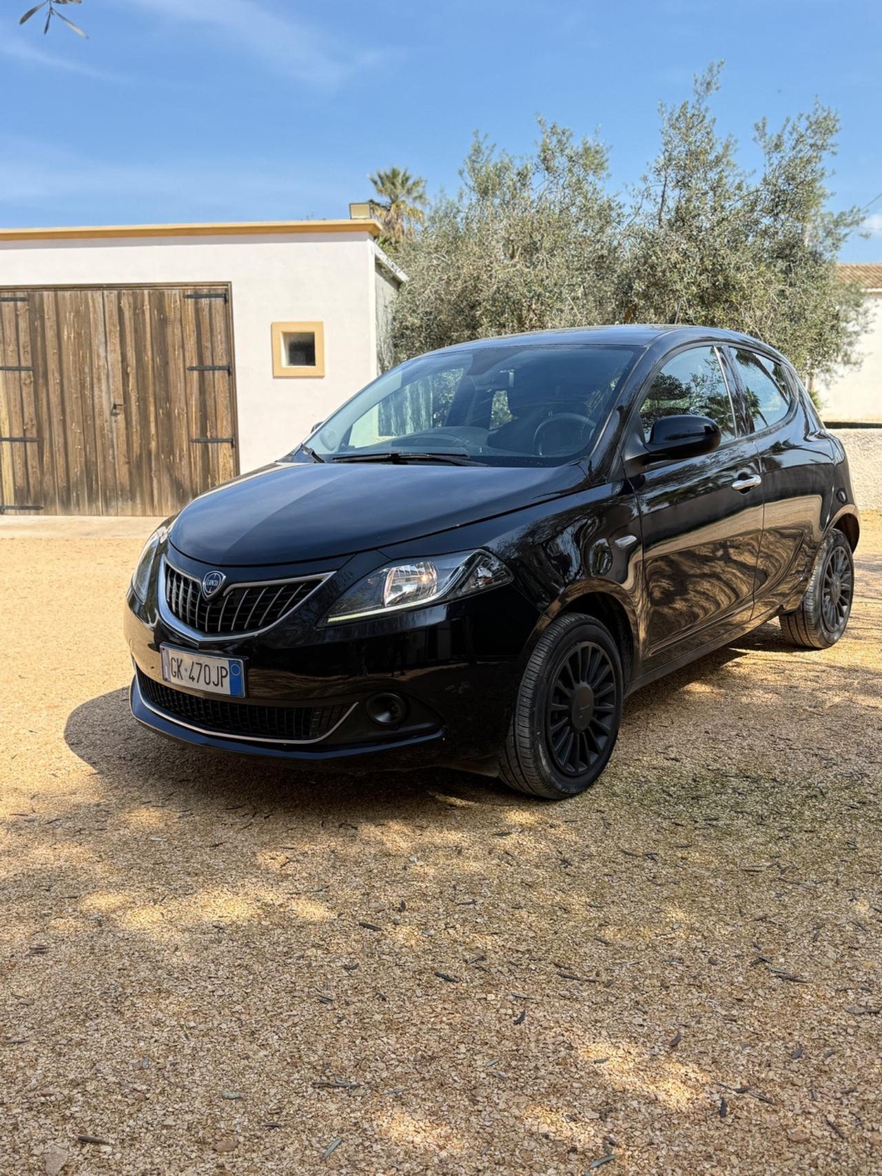 Lancia Ypsilon 1.0 FireFly 5 porte S&S Hybrid Silver Plus