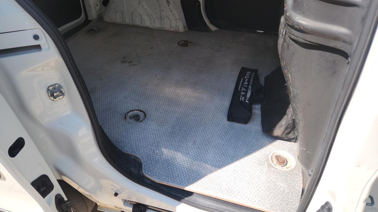 Fiat Doblo 1.6 DIESEL 3 POSTI