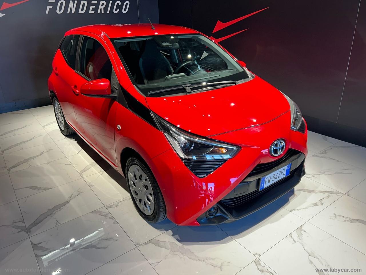 TOYOTA Aygo 1.0 VVT-i 72 CV 5p. x-clusiv