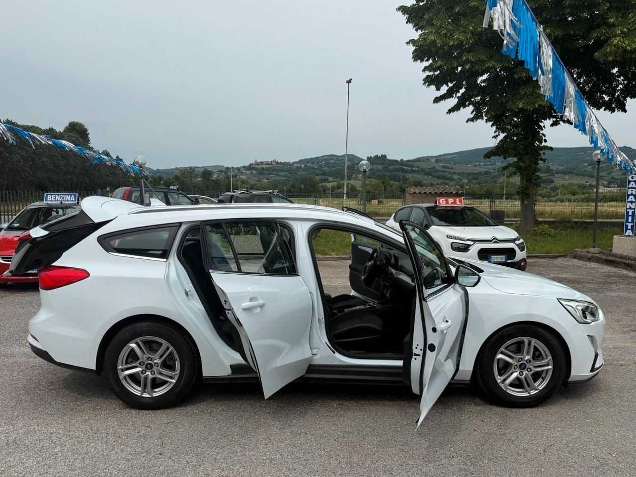 " POCHI KM " Ford Focus 1.5 TDCi 120 CV AUTOM.